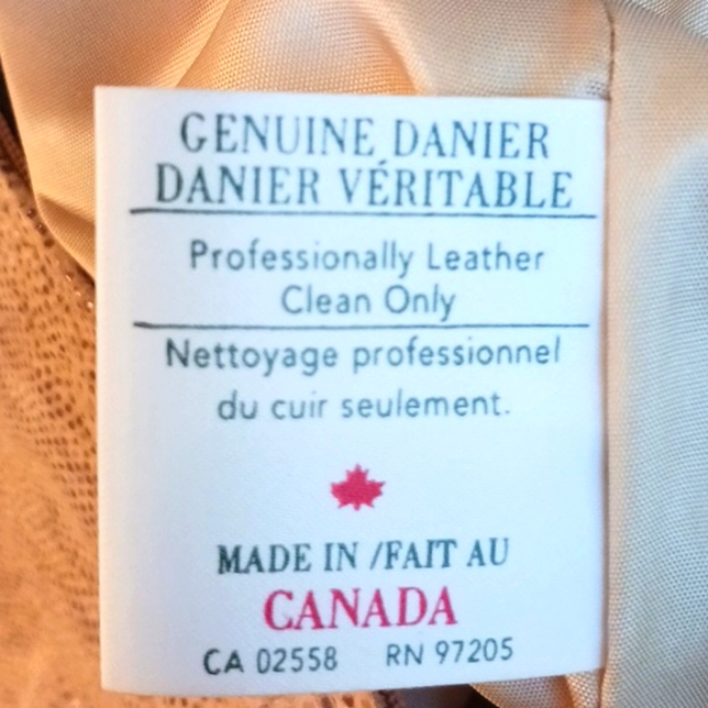 Vintage women's Leather skirt, U.S. size 2 Danier/Canada/-reptile Print - Picture 7 of 13